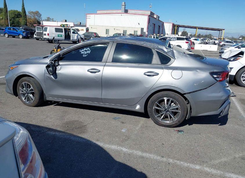 Photo 14 of 2024 Kia Forte LXS (VIN 3KPF24AD2RE760044)