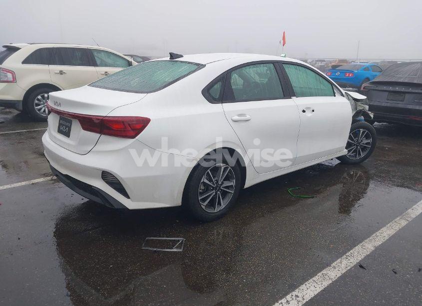 Photo 4 of 2024 Kia Forte LXS (VIN 3KPF24AD2RE763235)