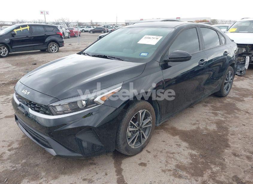 Photo 2 of 2024 Kia Forte LXS (VIN 3KPF24AD2RE770010)