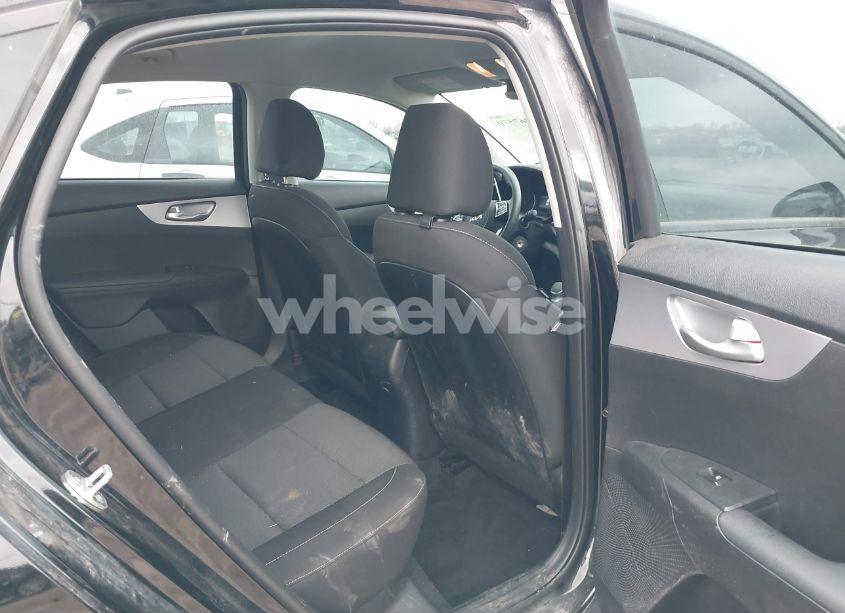 Photo 8 of 2024 Kia Forte LXS (VIN 3KPF24AD2RE770010)