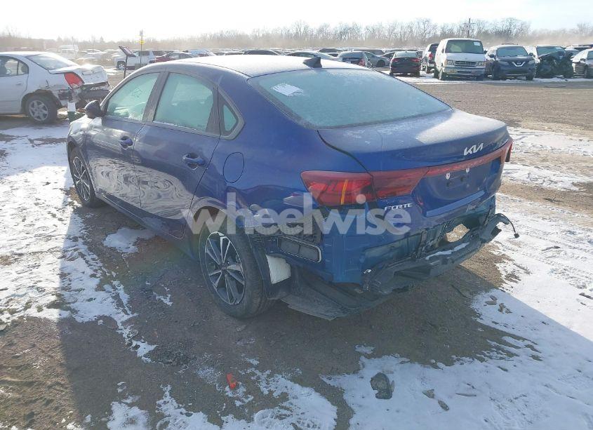 Photo 3 of 2024 Kia Forte LXS (VIN 3KPF24AD2RE770041)