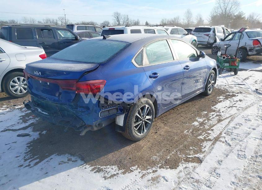 Photo 4 of 2024 Kia Forte LXS (VIN 3KPF24AD2RE770041)