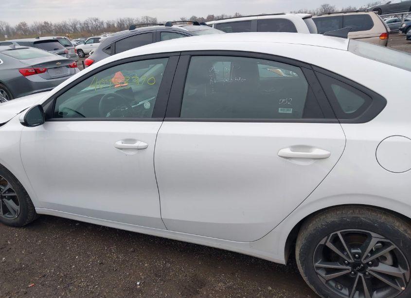 Photo 14 of 2024 Kia Forte LXS (VIN 3KPF24AD2RE770749)