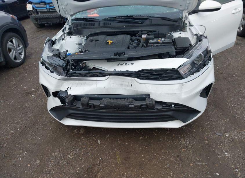 Photo 6 of 2024 Kia Forte LXS (VIN 3KPF24AD2RE770749)