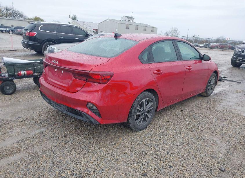 Photo 4 of 2024 Kia Forte LXS (VIN 3KPF24AD2RE779483)