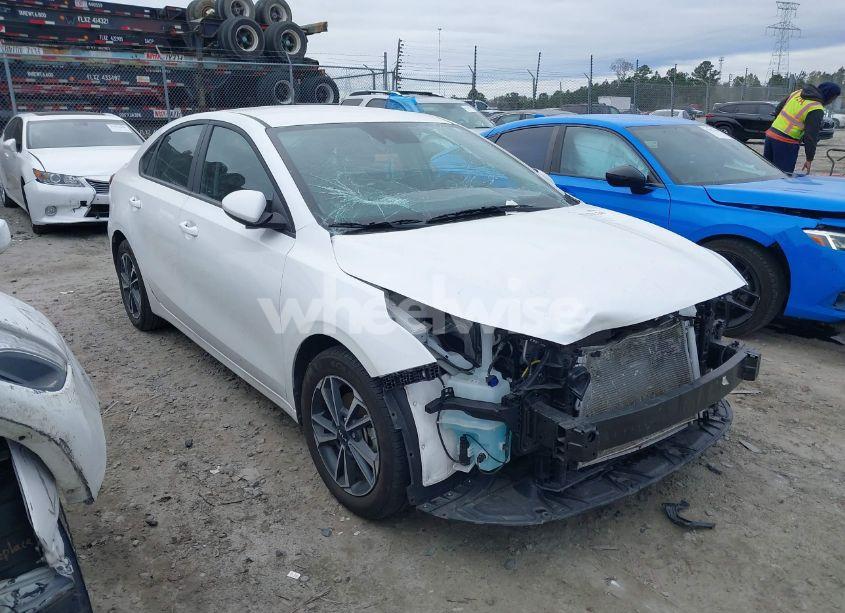 Photo 13 of 2024 Kia Forte LXS (VIN 3KPF24AD2RE788006)