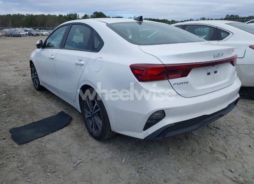 Photo 3 of 2024 Kia Forte LXS (VIN 3KPF24AD2RE788006)