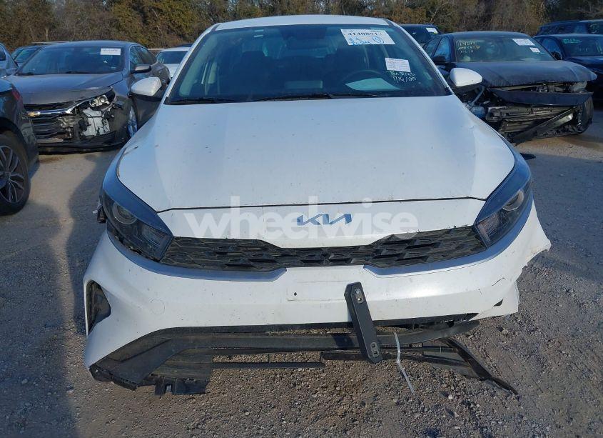 Photo 12 of 2024 Kia Forte LXS (VIN 3KPF24AD2RE792735)