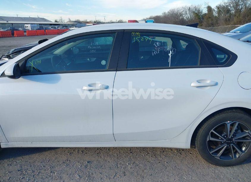Photo 14 of 2024 Kia Forte LXS (VIN 3KPF24AD2RE792735)
