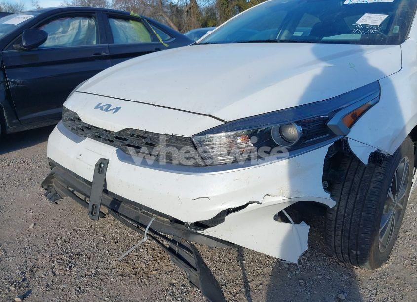 Photo 6 of 2024 Kia Forte LXS (VIN 3KPF24AD2RE792735)