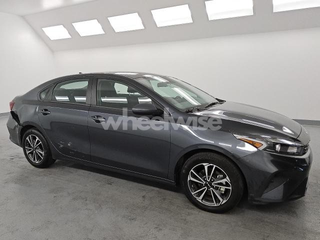 2024 KIA FORTE LX (VIN 3KPF24AD2RE798325) main photo