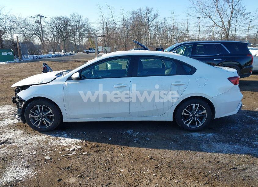 Photo 14 of 2024 Kia Forte LXS (VIN 3KPF24AD2RE810683)