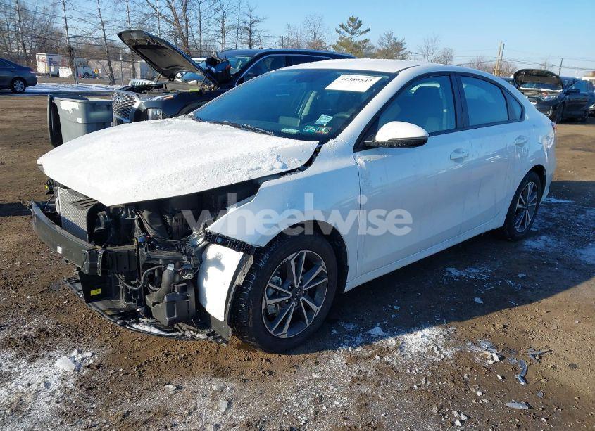 Photo 2 of 2024 Kia Forte LXS (VIN 3KPF24AD2RE810683)