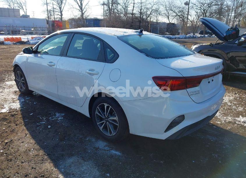 Photo 3 of 2024 Kia Forte LXS (VIN 3KPF24AD2RE810683)