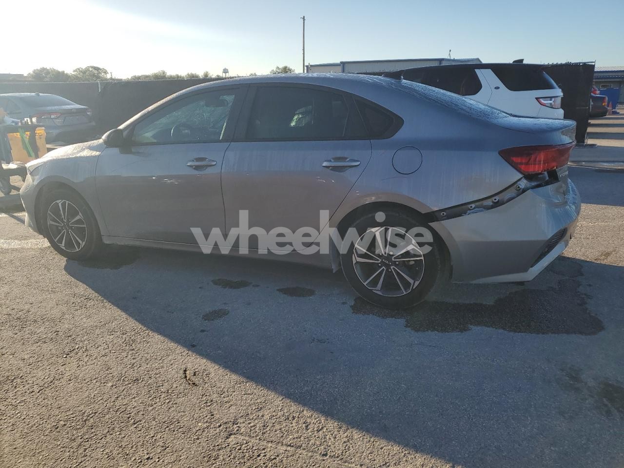 Photo 2 of 2024 KIA FORTE LX (VIN 3KPF24AD2RE824454)