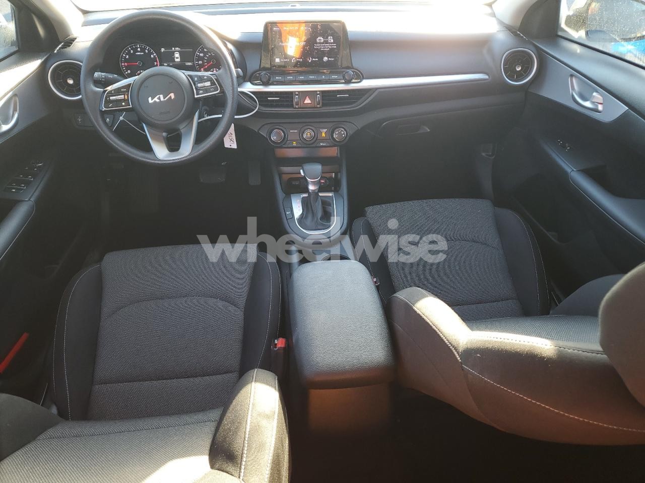 Photo 8 of 2024 KIA FORTE LX (VIN 3KPF24AD2RE824454)