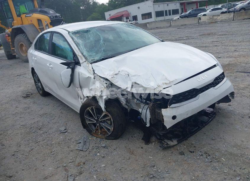 2024 Kia Forte LXS (VIN 3KPF24AD2RE827273) main photo