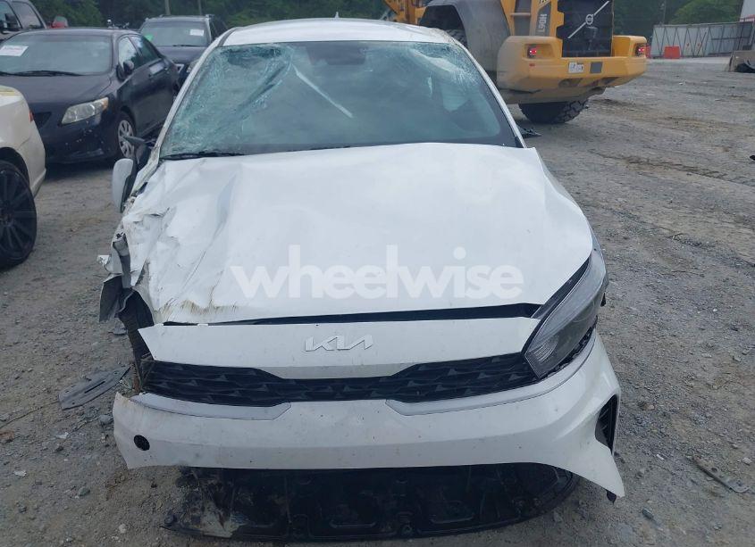 Photo 13 of 2024 Kia Forte LXS (VIN 3KPF24AD2RE827273)