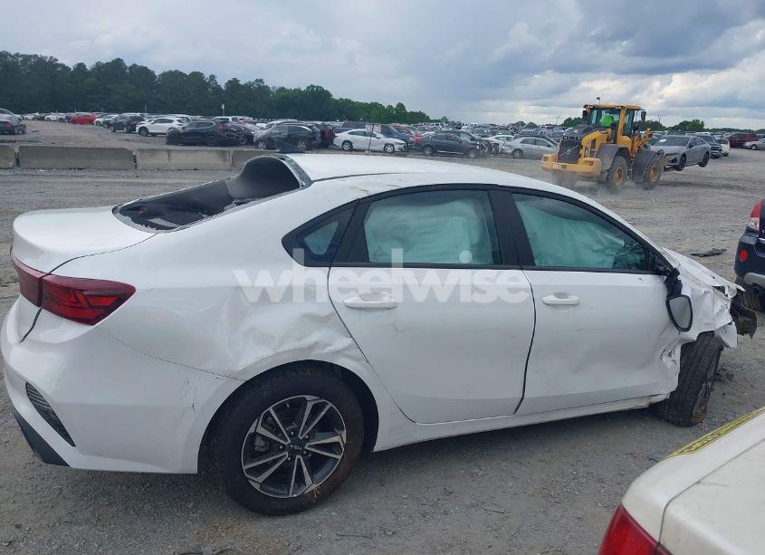 Photo 14 of 2024 Kia Forte LXS (VIN 3KPF24AD2RE827273)