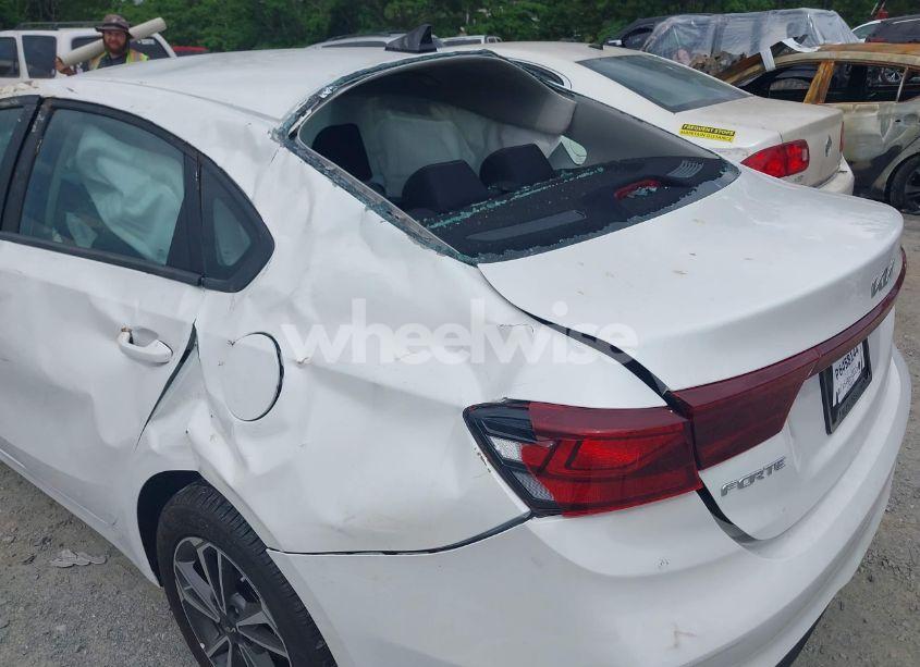 Photo 19 of 2024 Kia Forte LXS (VIN 3KPF24AD2RE827273)