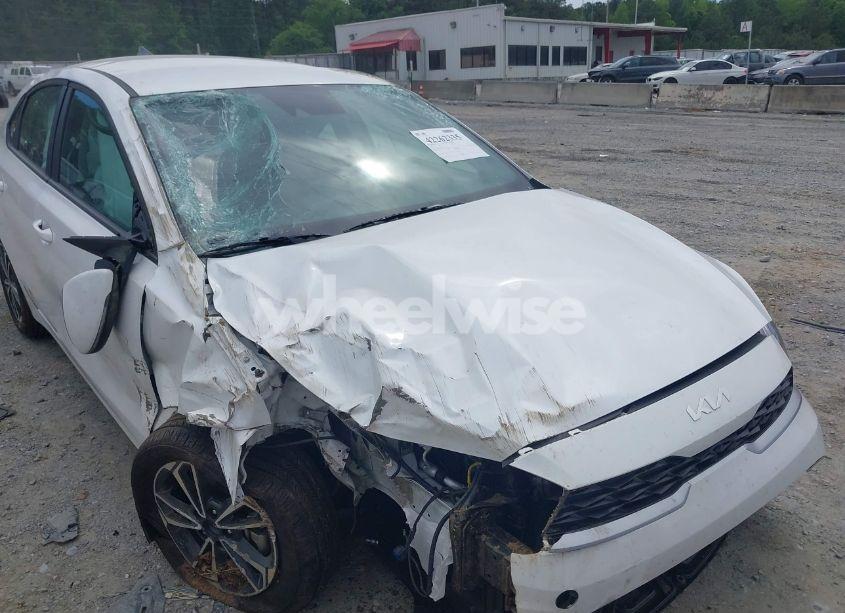 Photo 6 of 2024 Kia Forte LXS (VIN 3KPF24AD2RE827273)