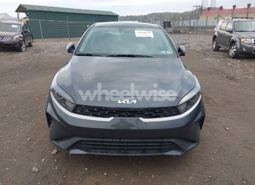 Photo 12 of 2024 Kia Forte LXS (VIN 3KPF24AD2RE834627)