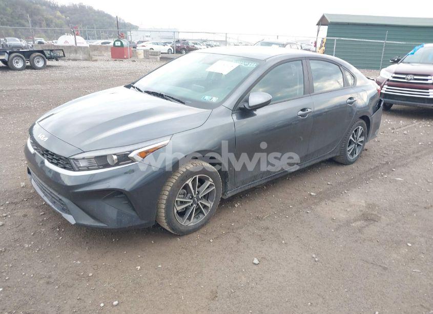 Photo 2 of 2024 Kia Forte LXS (VIN 3KPF24AD2RE834627)