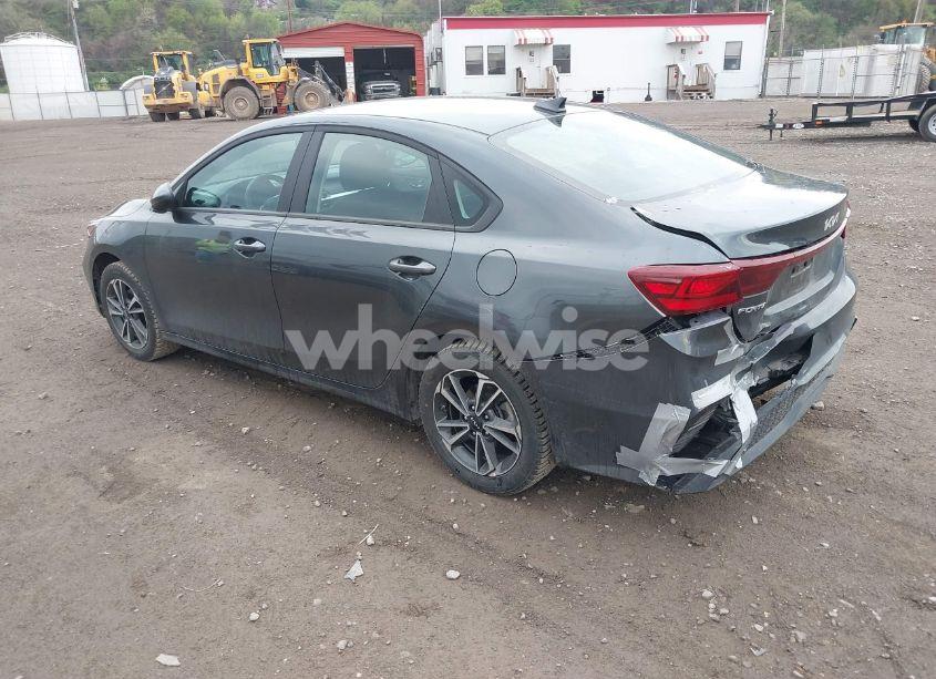 Photo 3 of 2024 Kia Forte LXS (VIN 3KPF24AD2RE834627)