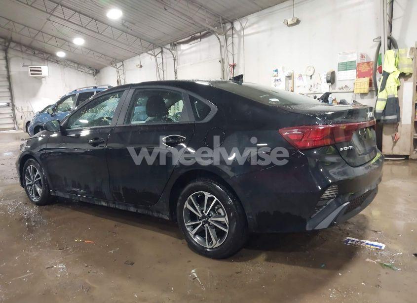 Photo 3 of 2024 Kia Forte LXS (VIN 3KPF24AD2RE836653)