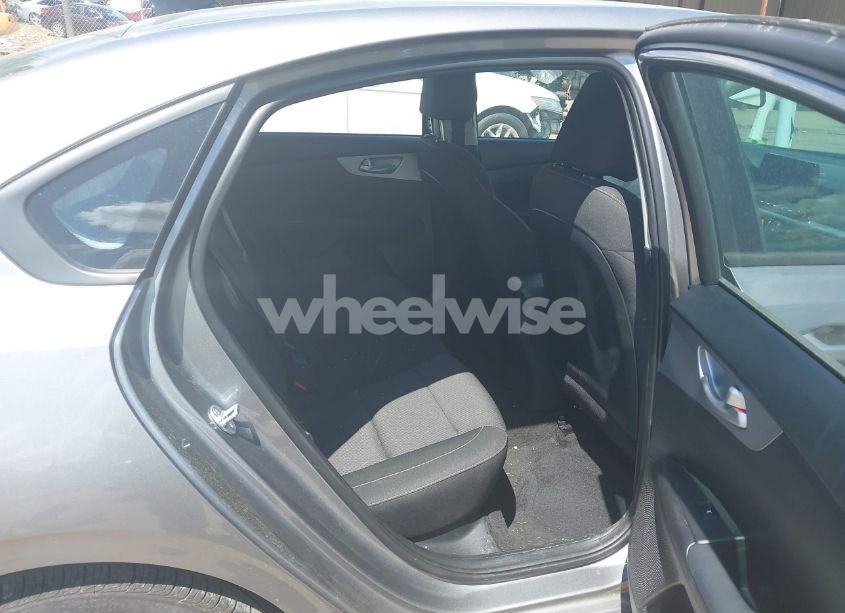 Photo 8 of 2024 Kia Forte LXS (VIN 3KPF24AD2RE841318)