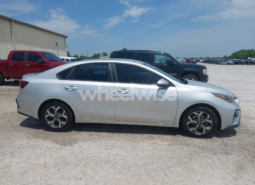Photo 13 of 2019 Kia Forte LXS (VIN 3KPF24AD3KE008312)