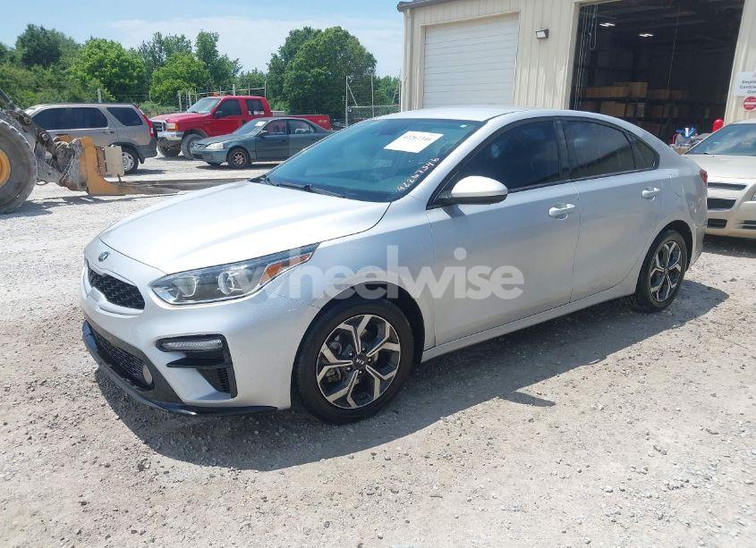 Photo 2 of 2019 Kia Forte LXS (VIN 3KPF24AD3KE008312)