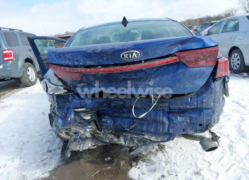 Photo 6 of 2019 Kia Forte LXS (VIN 3KPF24AD3KE023456)