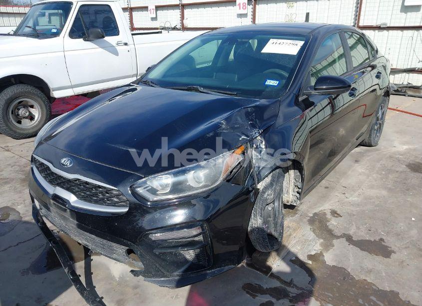 Photo 2 of 2019 Kia Forte LXS (VIN 3KPF24AD3KE024008)