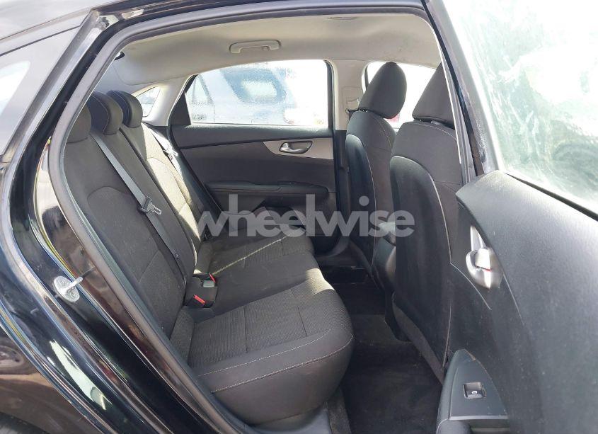 Photo 8 of 2019 Kia Forte LXS (VIN 3KPF24AD3KE024008)