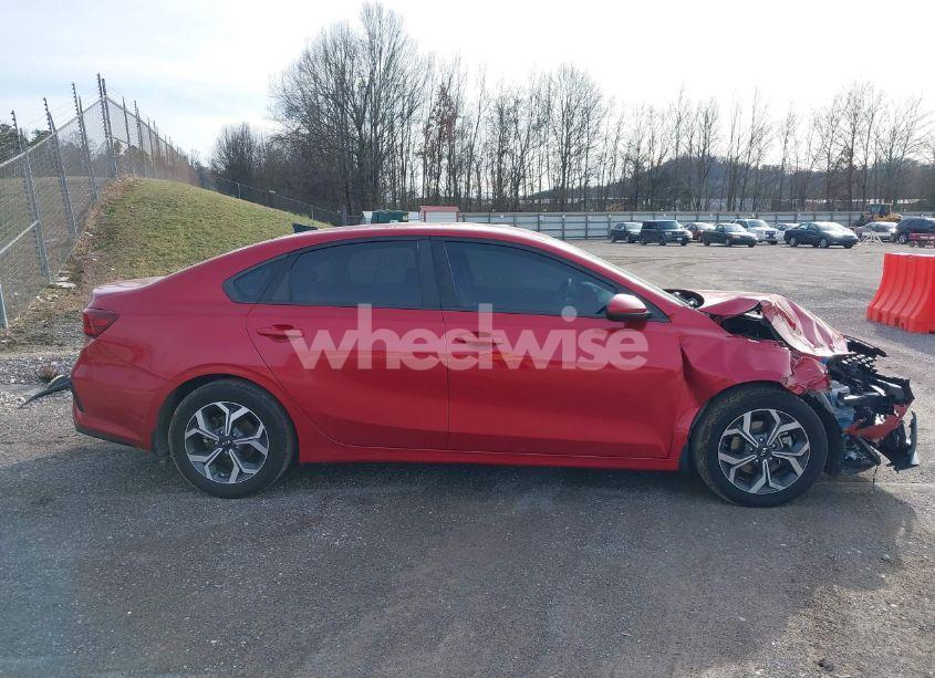 Photo 13 of 2019 Kia Forte LXS (VIN 3KPF24AD3KE053458)