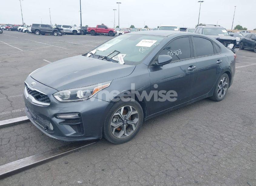 Photo 2 of 2019 Kia Forte LXS (VIN 3KPF24AD3KE076142)