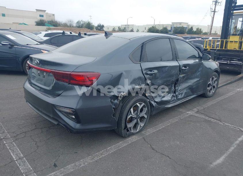 Photo 4 of 2019 Kia Forte LXS (VIN 3KPF24AD3KE076142)