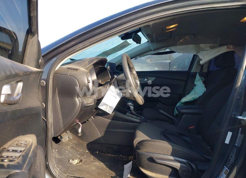 Photo 5 of 2019 Kia Forte LXS (VIN 3KPF24AD3KE076142)