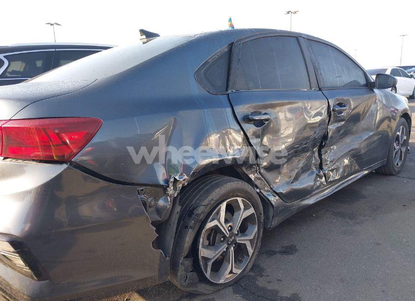 Photo 6 of 2019 Kia Forte LXS (VIN 3KPF24AD3KE076142)