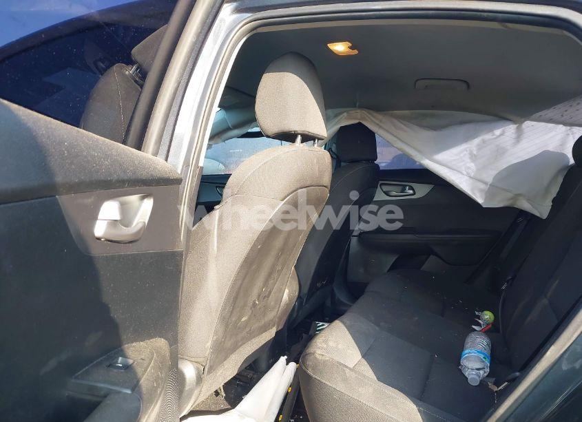 Photo 8 of 2019 Kia Forte LXS (VIN 3KPF24AD3KE076142)