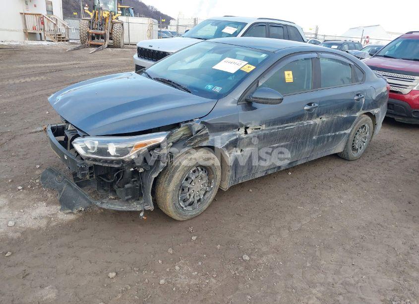 Photo 2 of 2019 Kia Forte FE (VIN 3KPF24AD3KE079994)