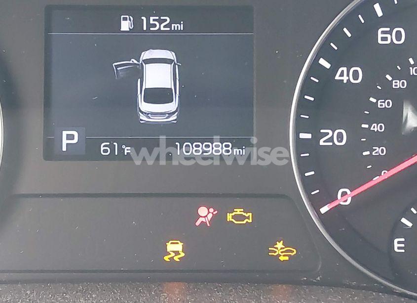 Photo 16 of 2019 Kia Forte LXS (VIN 3KPF24AD3KE083561)