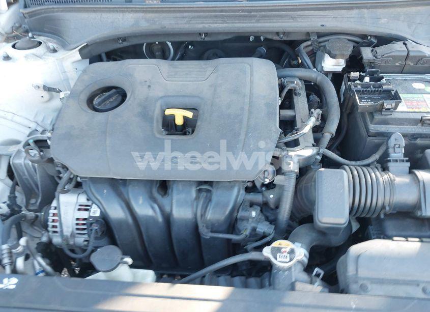 Photo 10 of 2019 Kia Forte LXS (VIN 3KPF24AD3KE095869)