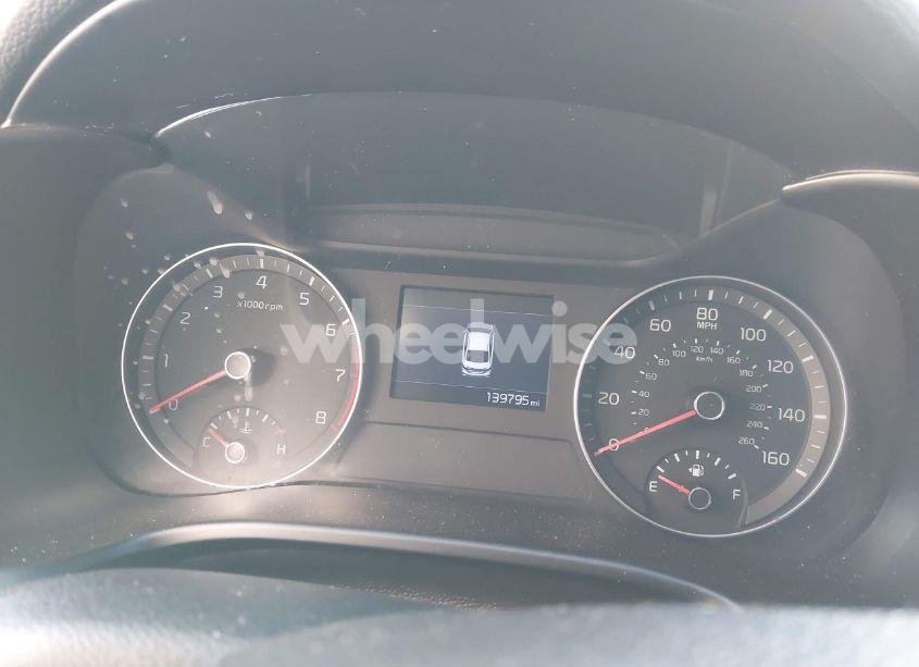 Photo 7 of 2019 Kia Forte LXS (VIN 3KPF24AD3KE095869)