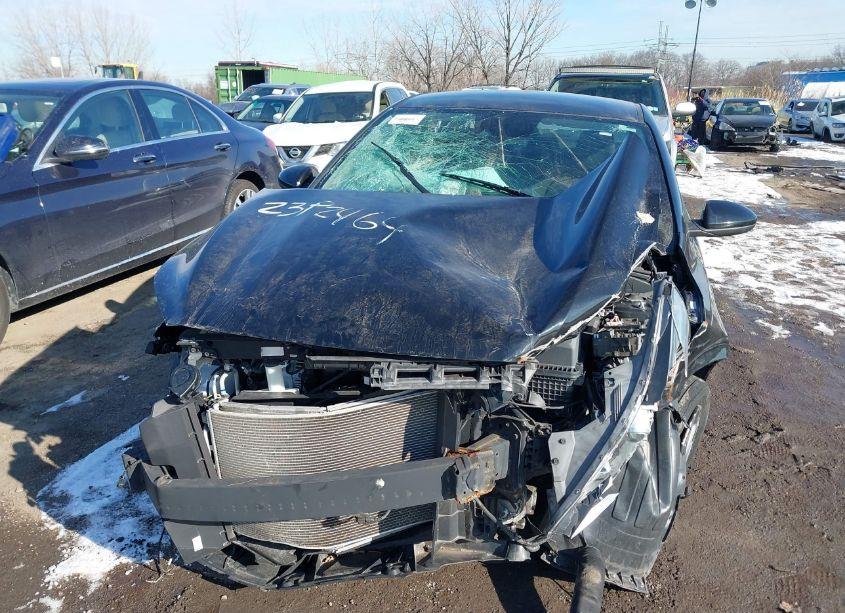 Photo 6 of 2019 Kia Forte LXS (VIN 3KPF24AD3KE103792)