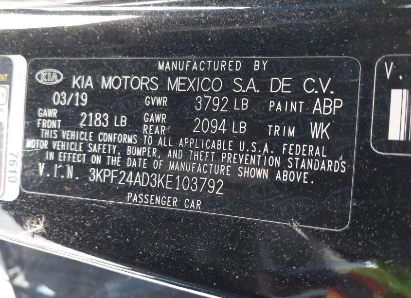 Photo 9 of 2019 Kia Forte LXS (VIN 3KPF24AD3KE103792)