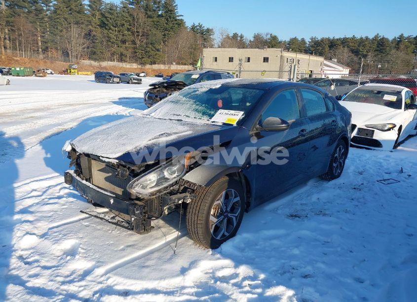 Photo 2 of 2019 Kia Forte LXS (VIN 3KPF24AD3KE106949)