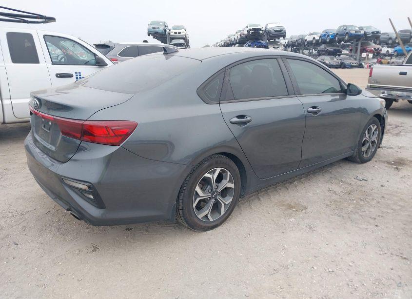 Photo 4 of 2019 Kia Forte LXS (VIN 3KPF24AD3KE111262)