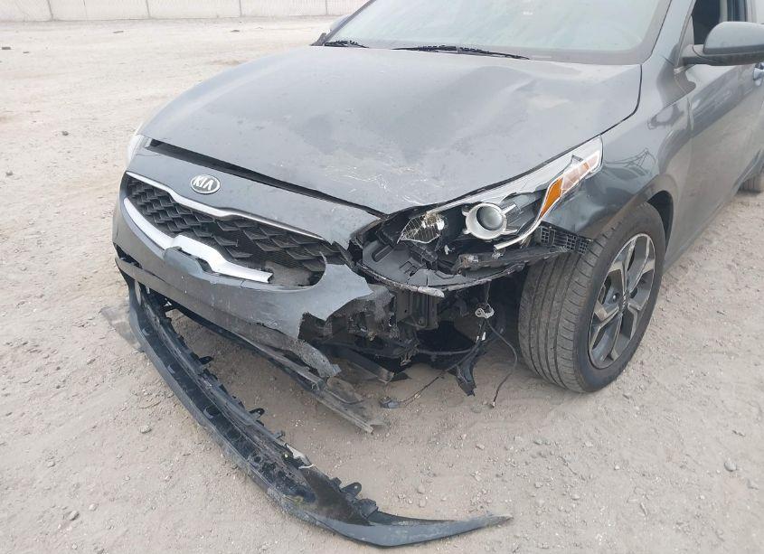 Photo 6 of 2019 Kia Forte LXS (VIN 3KPF24AD3KE111262)